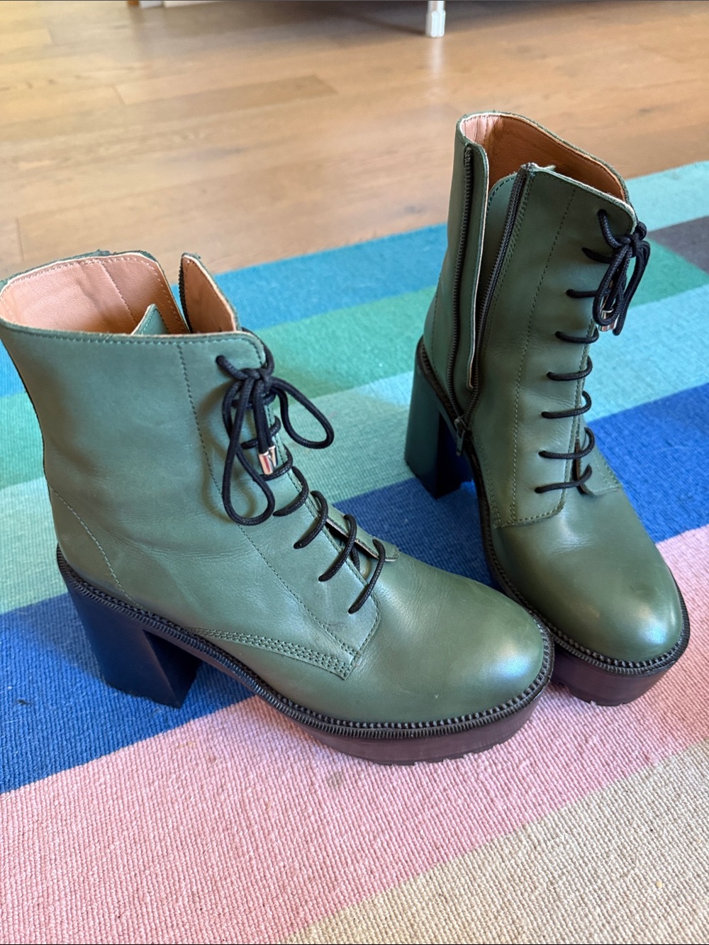 NEVER WOR. Free People Olive Green Lace-Up Block Heel Boots size 36